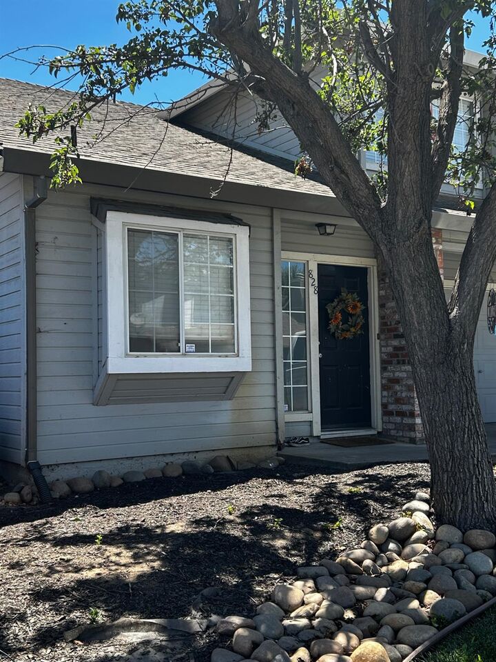 Property Photo:  828 Lyonia Drive  CA 95632 