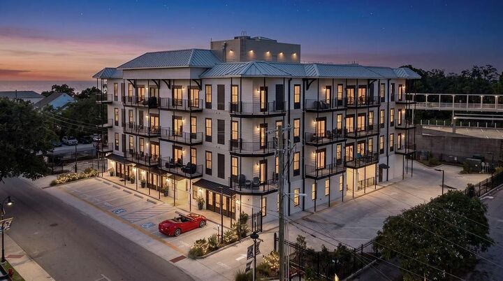 Property Photo: 124 Court Street 201 MS 39520