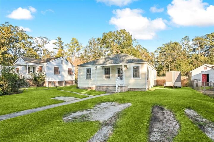 Property Photo:  1188 St Tammany Avenue  LA 70460 