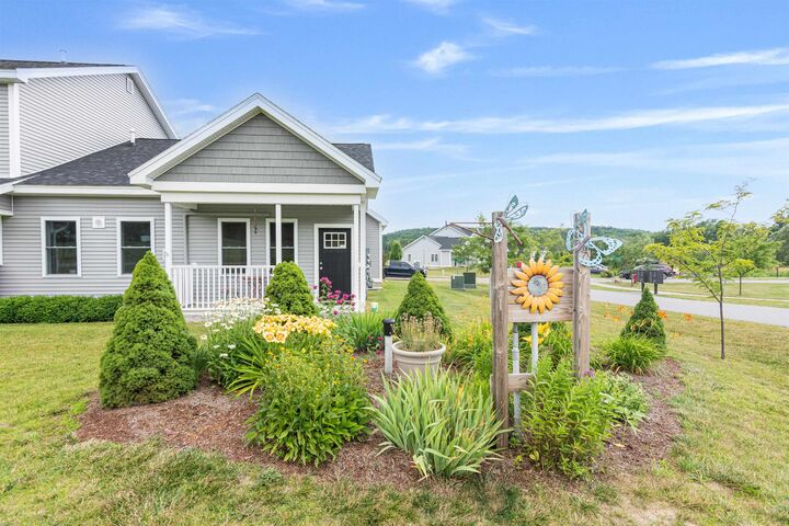 Property Photo:  13 Clover Lane  VT 05461 