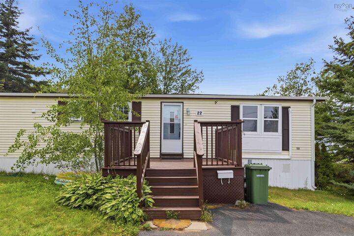 Property Photo:  22 Yeadon Drive  NS B4E 2Z4 