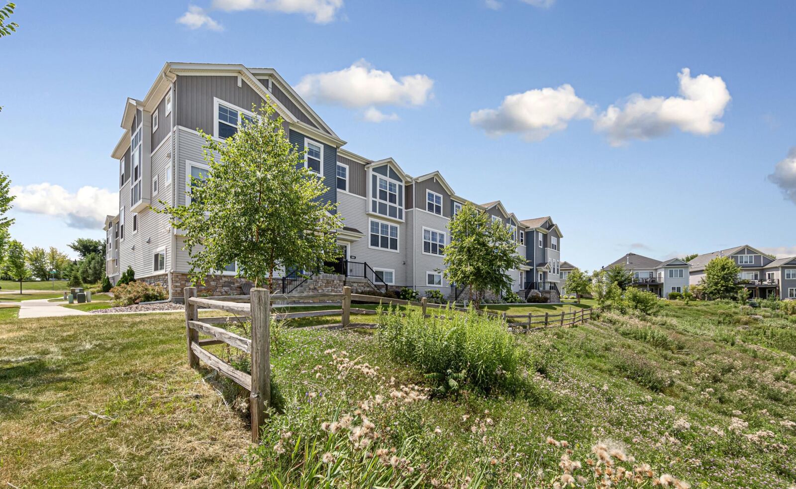 Property Photo: 860 Roselyn Drive MN 55386