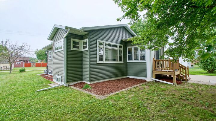 Property Photo:  404 1st Avenue SE  MN 55963 