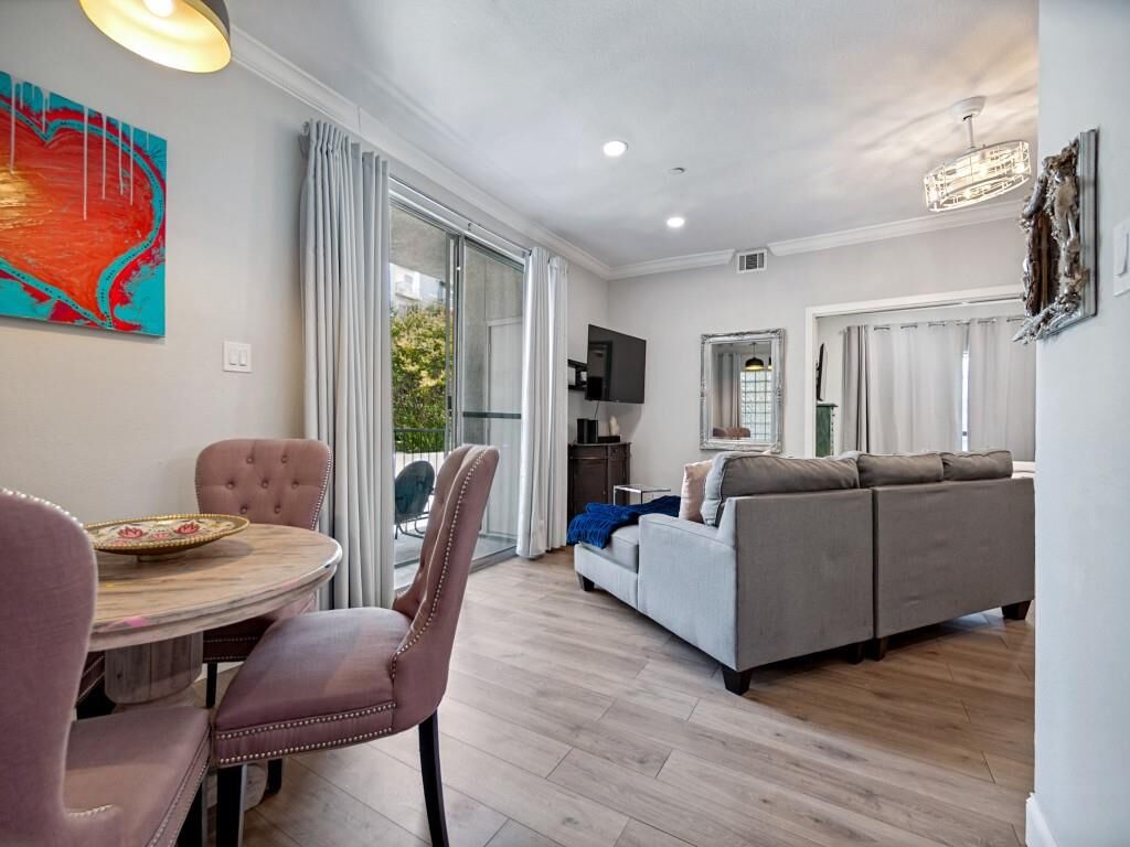 Property Photo:  4221 Cole Avenue 108  TX 75205 
