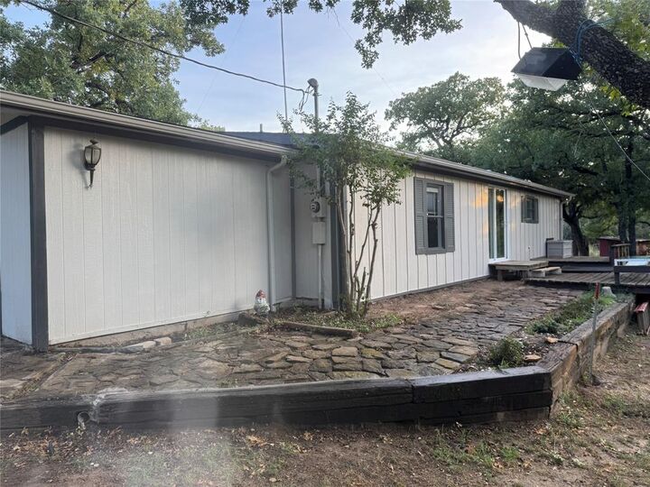 Property Photo:  613 Private Road 4369  TX 75069 