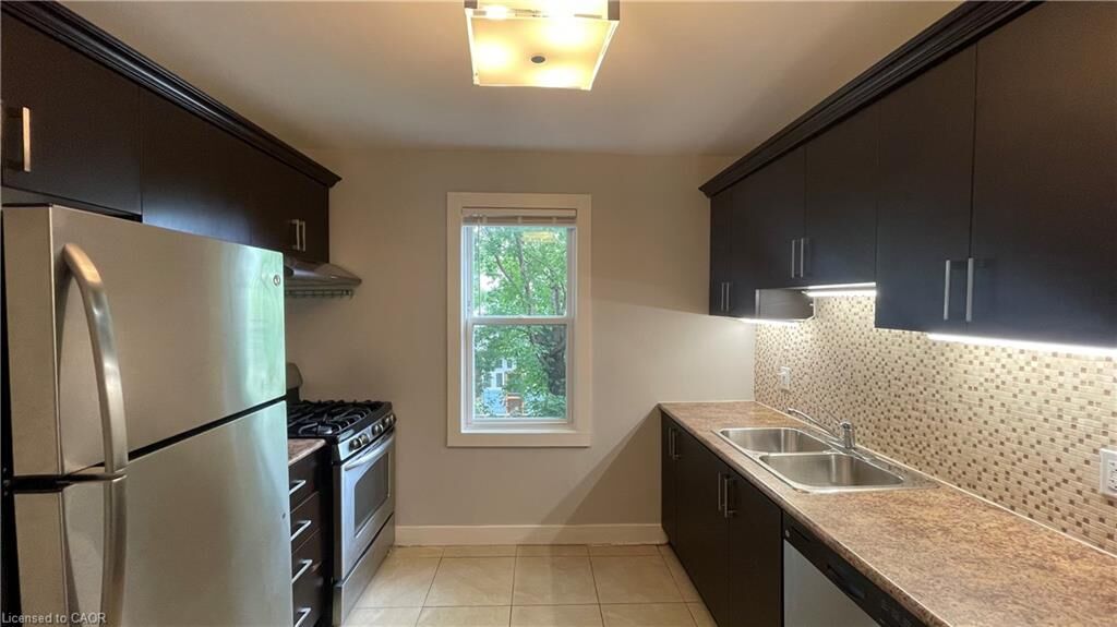 Property Photo:  1544 King Street E 306  ON L8K 1S9 