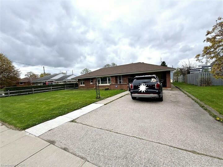 Property Photo:  8 Munch Avenue  ON N1R 1A2 