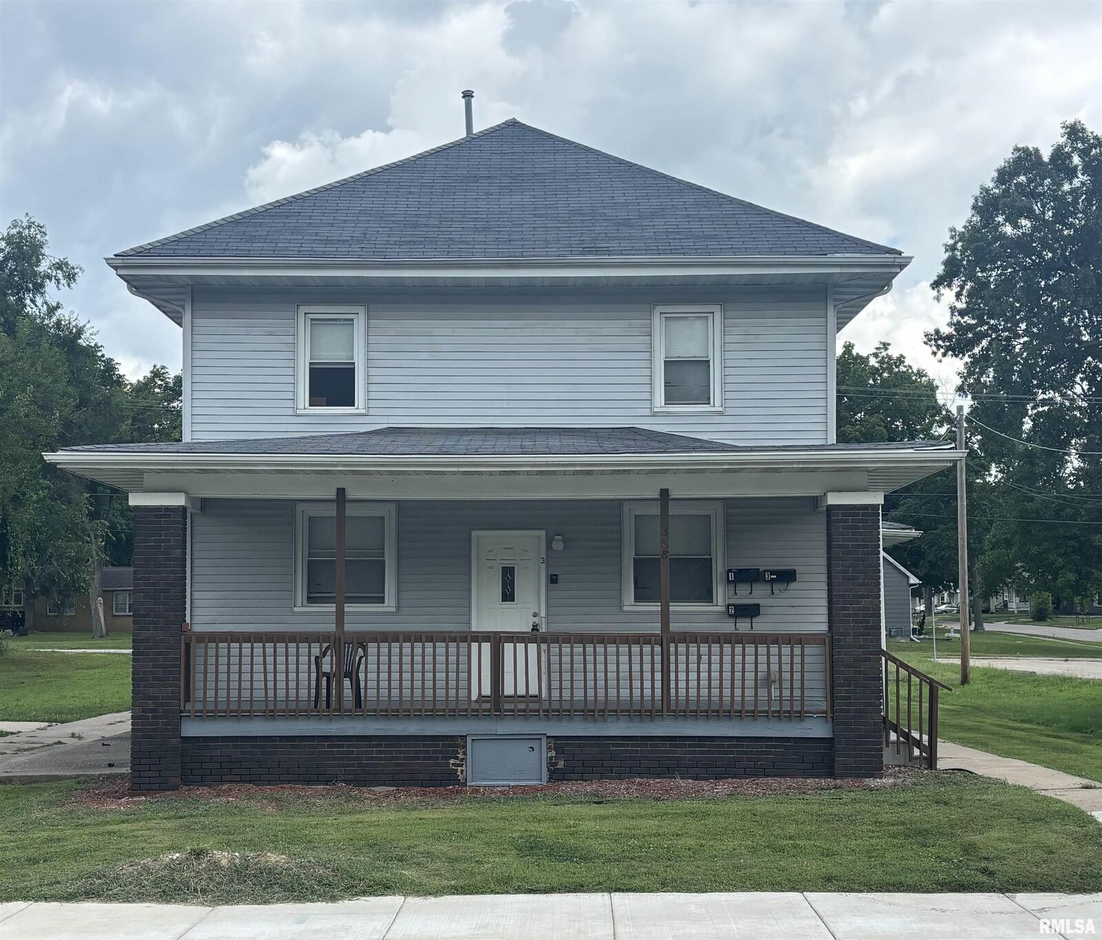 Property Photo:  308 W Adams Street 3  IL 61455 