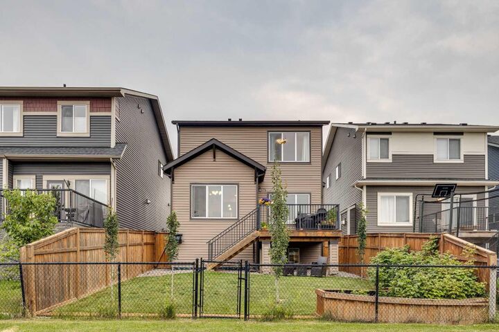Property Photo:  150 Fireside Bend  AB T4C 0V7 