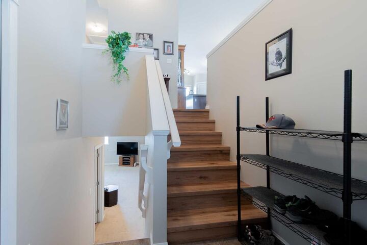 Property Photo:  195 Mt Sundial Court W  AB T1J 5C2 