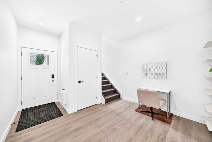 Property Photo:  2117 81 Street SW 129  AB T3H 6H5 