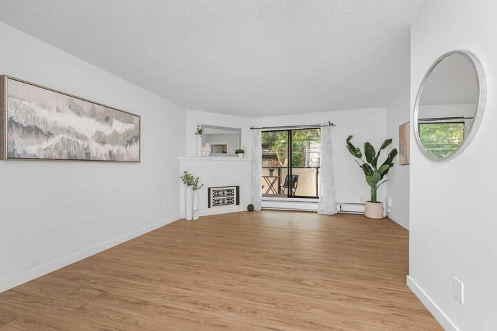 Property Photo: 1821 17A Street SW 204 AB T2T 4R7