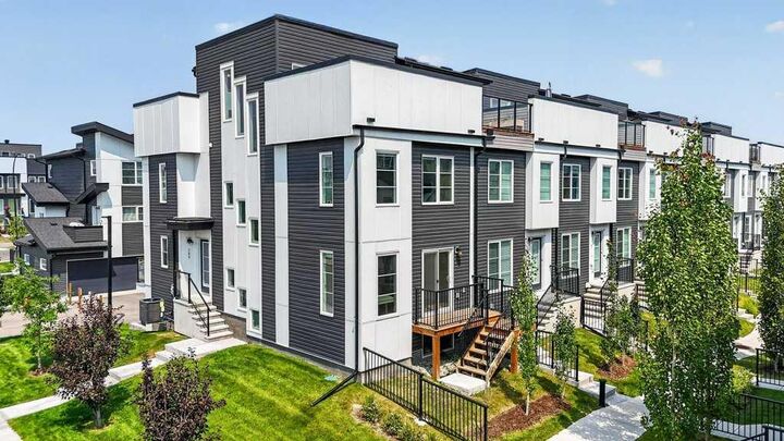 Property Photo: 474 Seton Circle SE 709 AB T3M 3P6