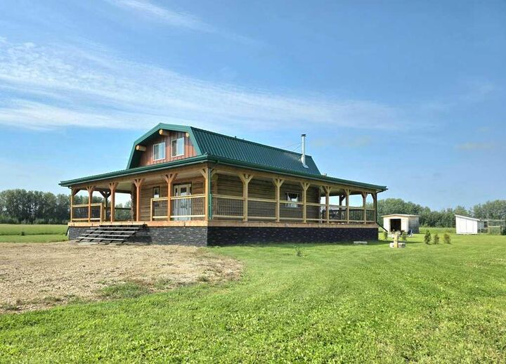 Property Photo:  73430 Range Road 102  AB T0G 1K0 