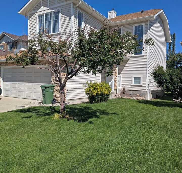 34 Coopers Close SW — photo 1
