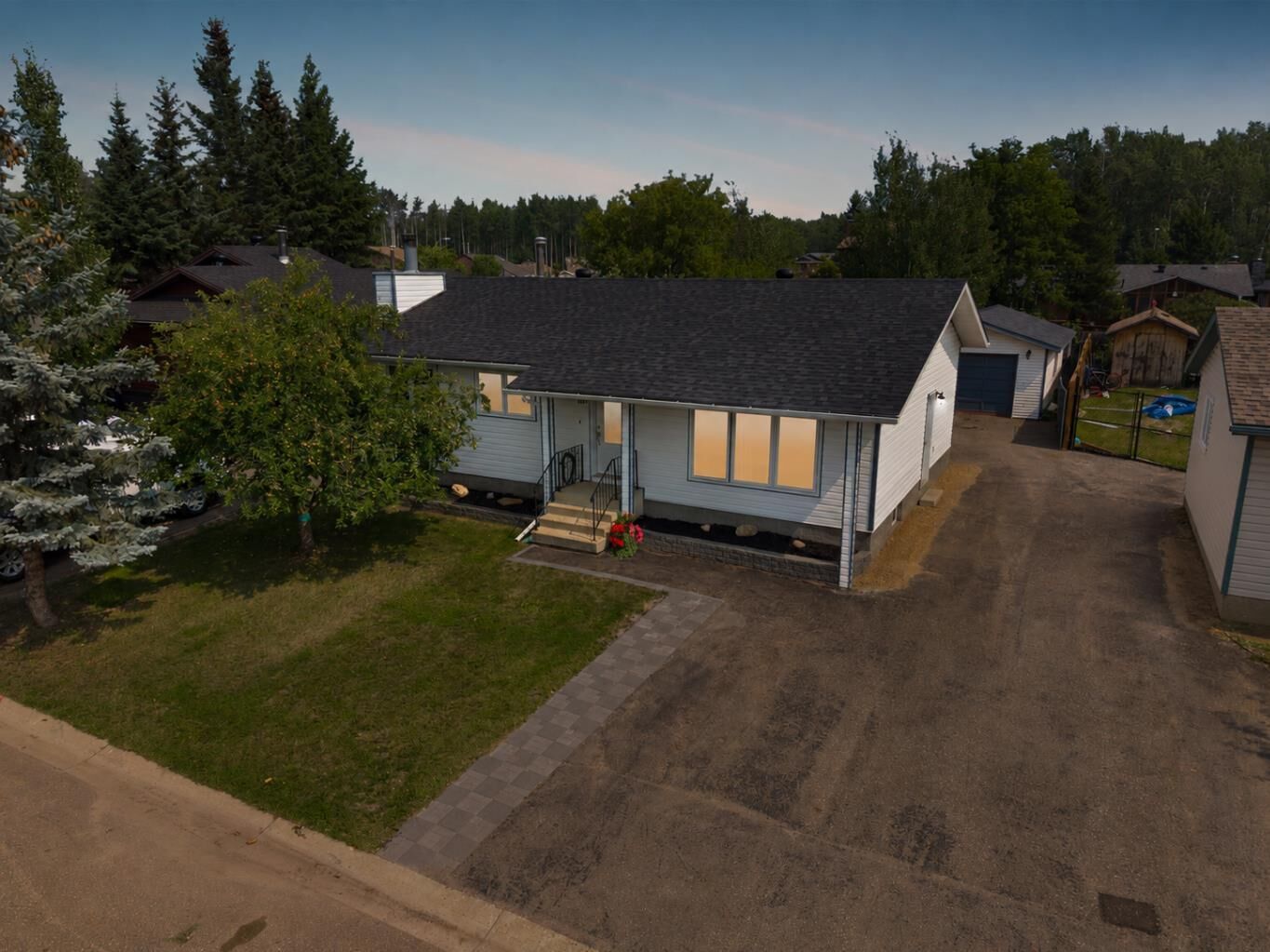 Property Photo:  157 Torrie Crescent  AB T9K 1J7 