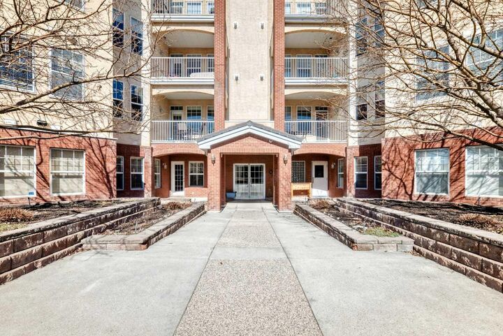 14645 6 Street SW 4213 — photo 1