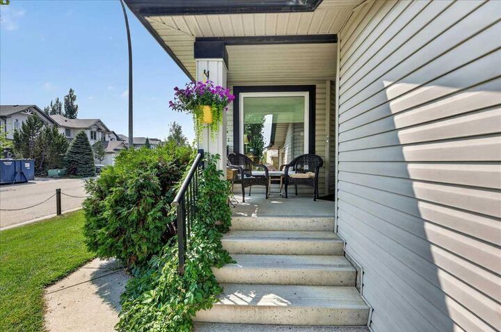 Property Photo: 23 Cranfield Crescent SE AB T3M 1A6