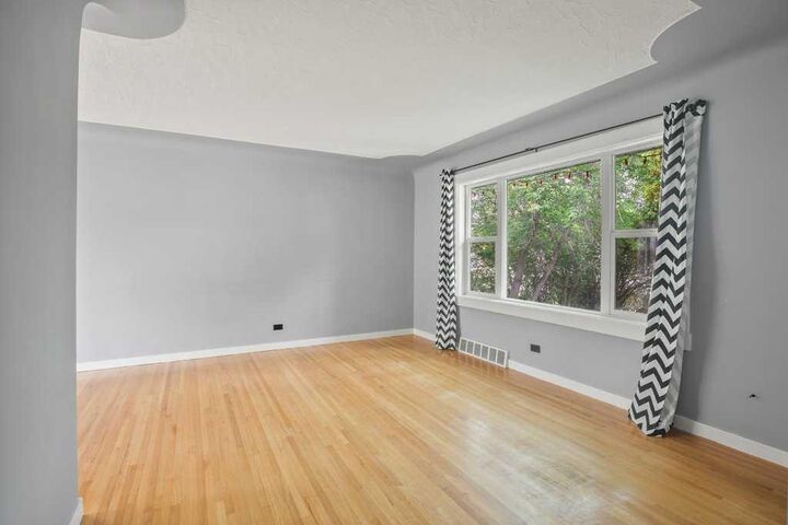 Property Photo: 4125 51A Street AB T4N 2B4