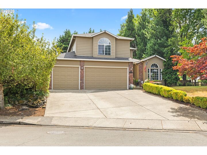 Property Photo:  1840 NW 29th Cir  WA 98607 