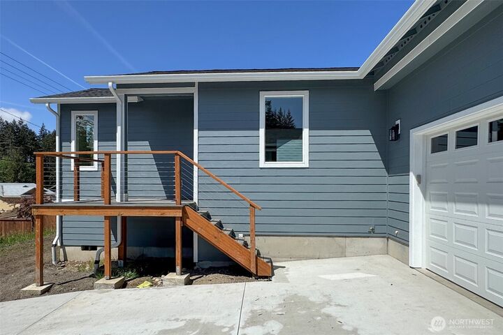 Property Photo: 1917 W 10th Street WA 98363