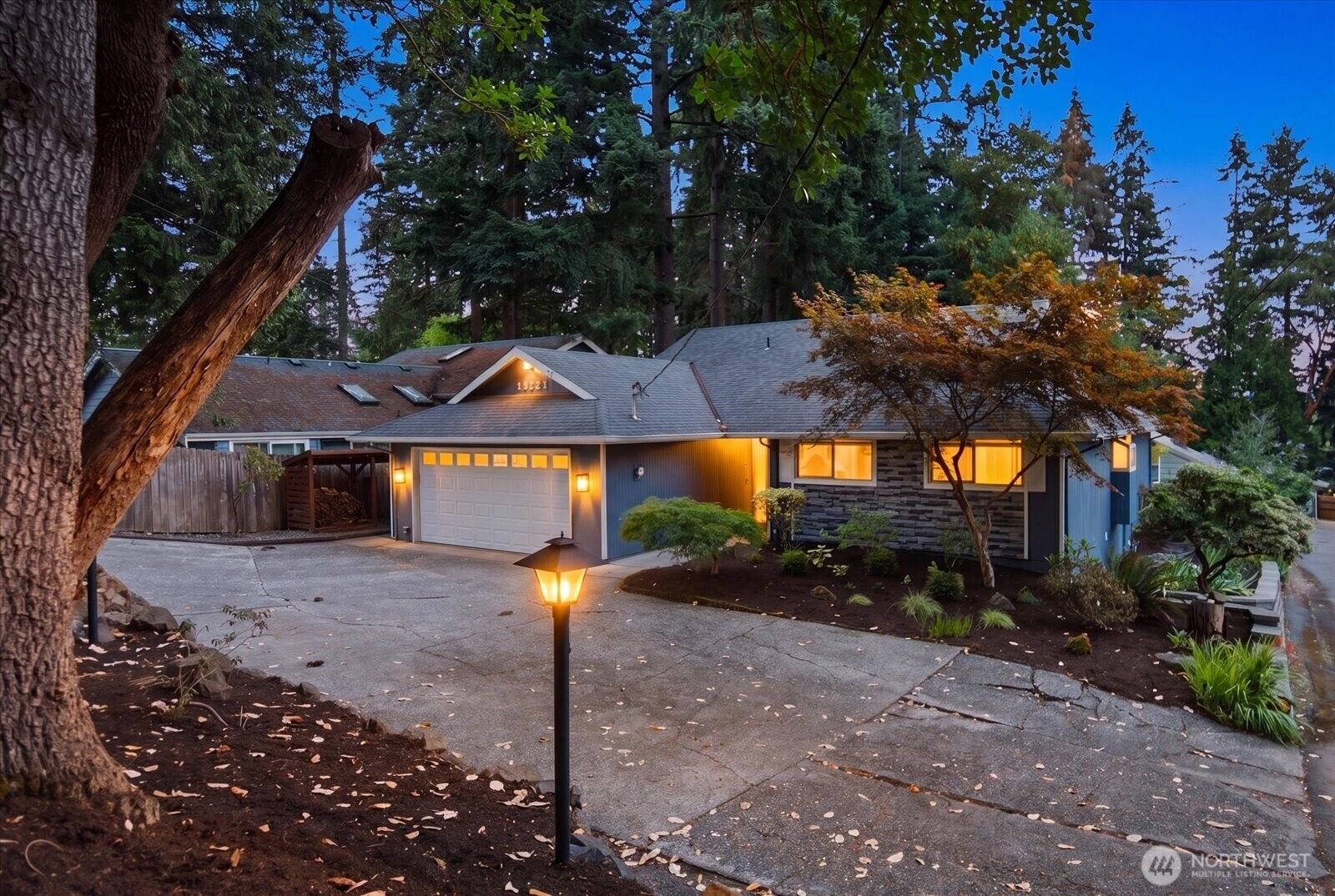 Property Photo:  18224  24th Avenue NE  WA 98155 