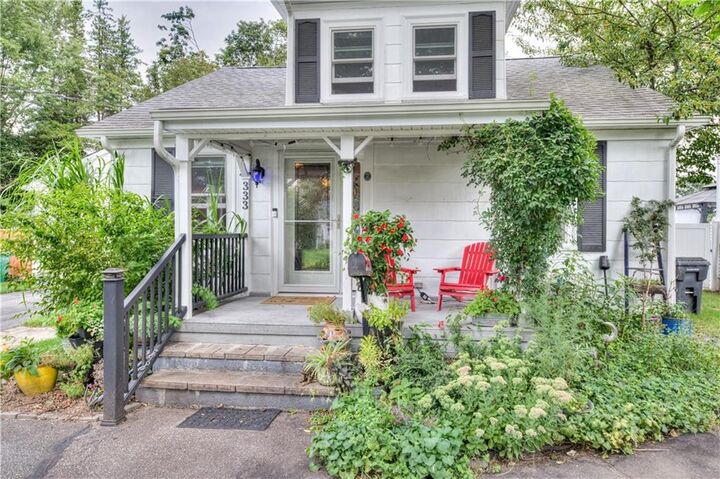 Property Photo:  333 Greenwood Avenue  RI 02886 