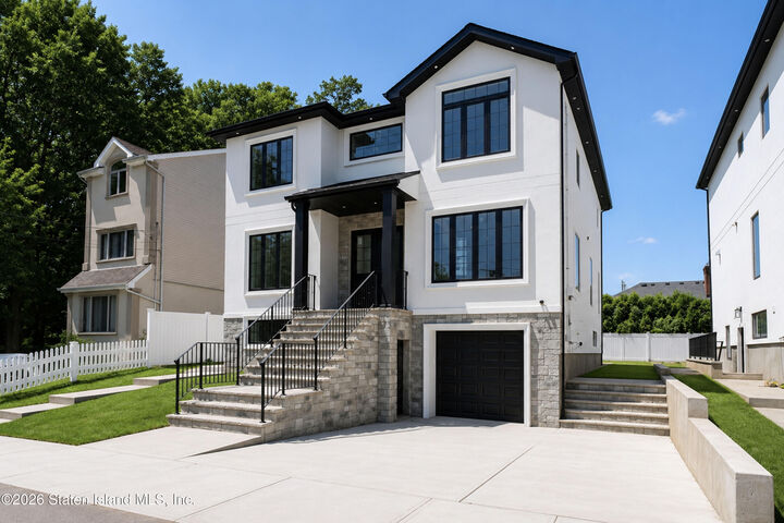 Property Photo:  27 Edwin Street  NY 10312 