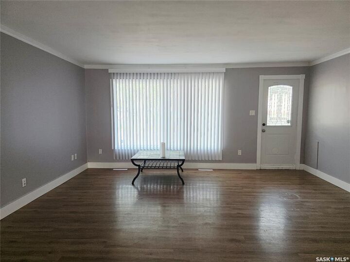 Property Photo: 333 Elphinstone Street SK S4R 3W7