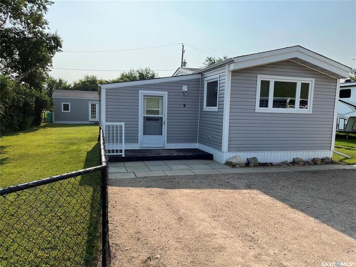 Property Photo:  6 A Avenue  SK S0H 4K0 