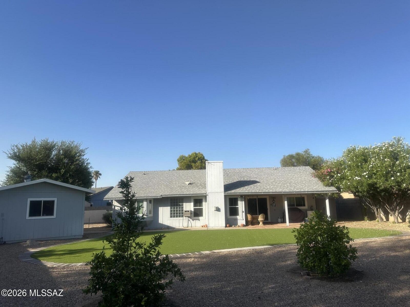 Property Photo: 1484 W Oak Shadows Drive AZ 85737