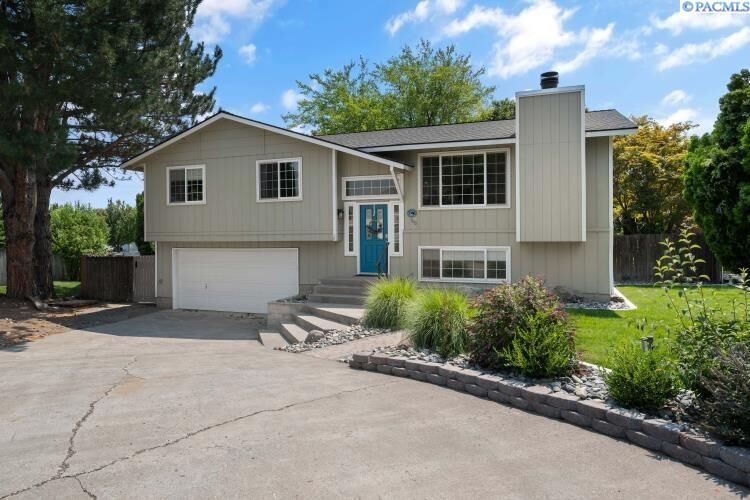 Property Photo: 1610 Cimarron Ct WA 99352