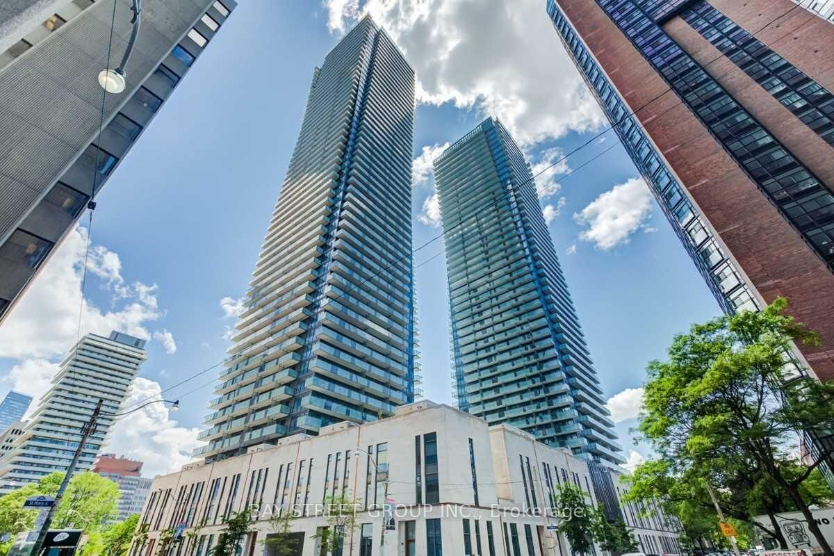 Property Photo:  1080 Bay Street 4006  ON M5S 0A5 