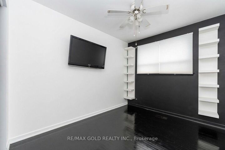 Property Photo:  63 Newstead Crescent  ON L6V 2A8 