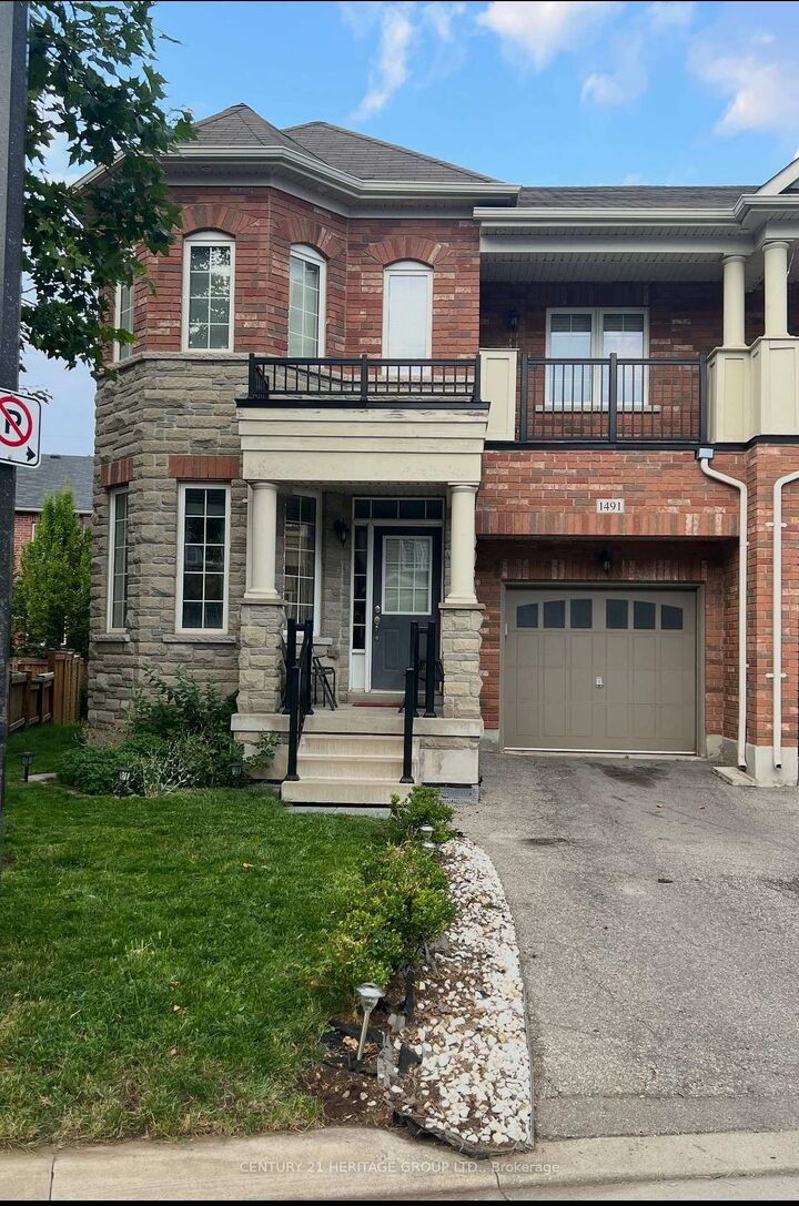 1491 Haws Crescent — photo 1
