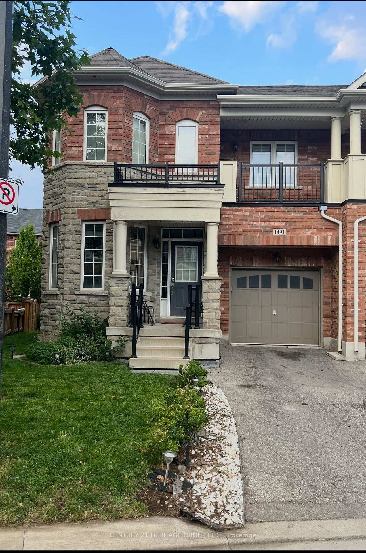 Property Photo: 1491 Haws Crescent ON L9T 8V1