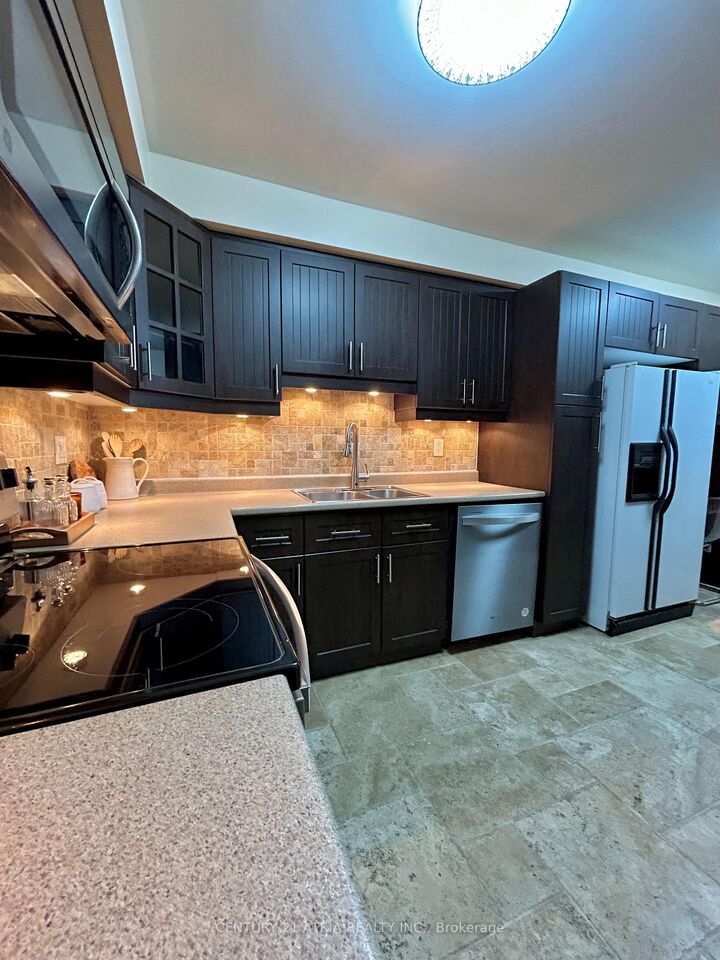 Property Photo: 87 Avenue Road ON L4C 9N6