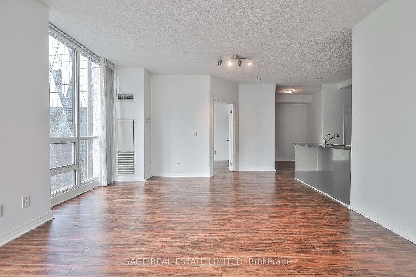 Property Photo:  16 Yonge Street 2711  ON M5E 2A1 