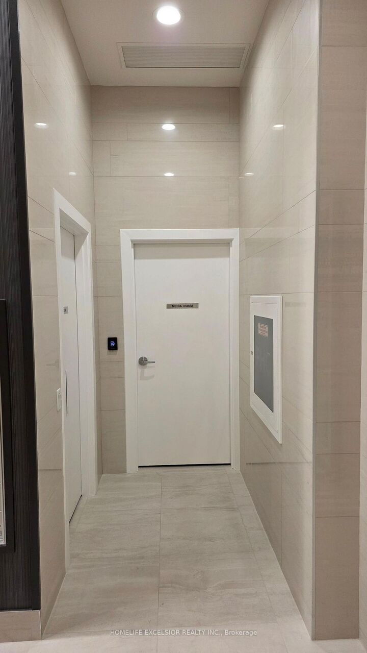 Property Photo:  28 Ted Rogers Way 411  ON M4Y 2J4 