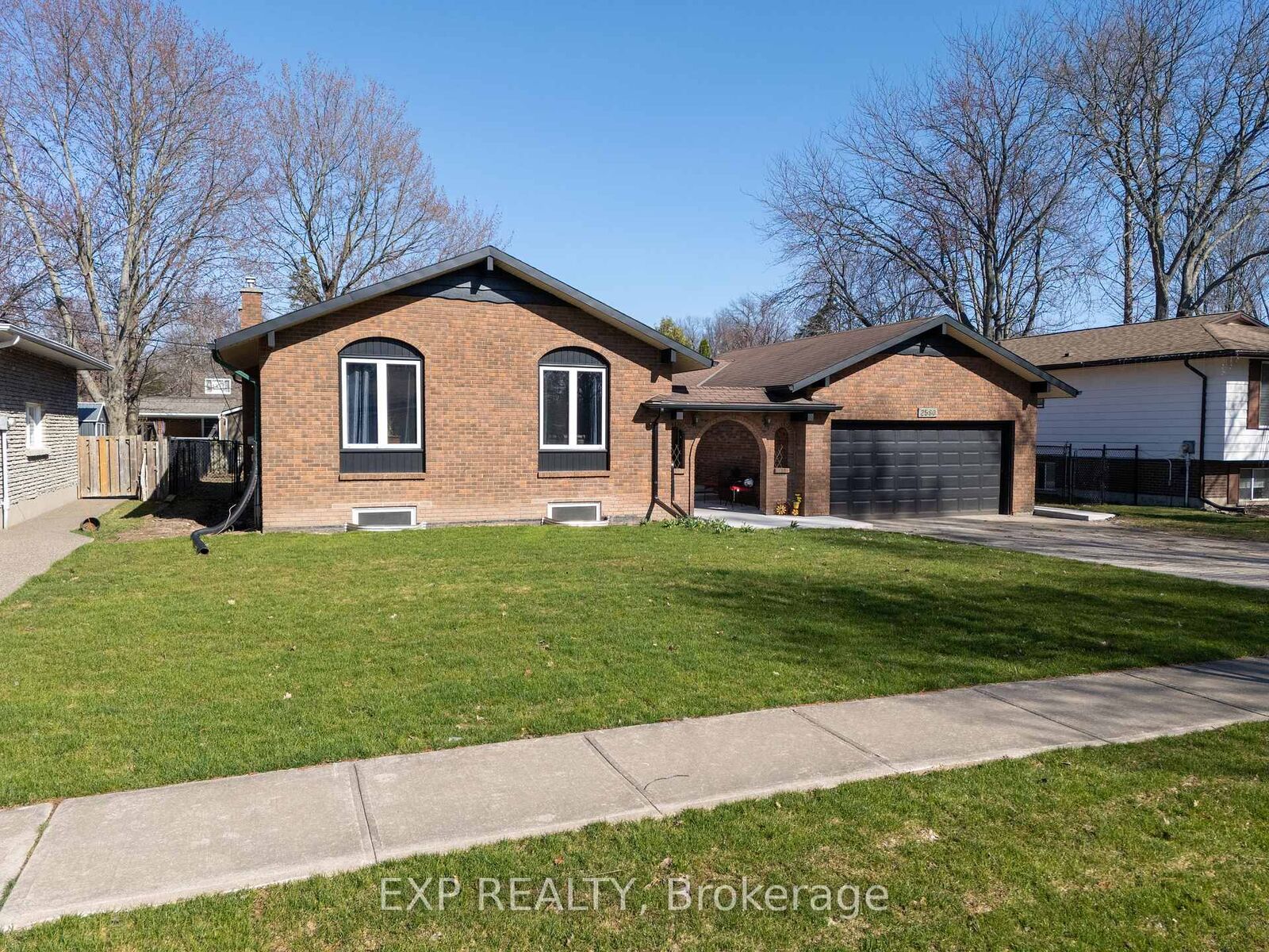 Property Photo: 2580 Noella Court Lower ON L2J 3G9