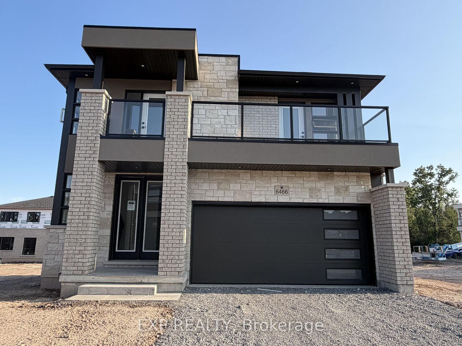 Property Photo:  6466 Sunshine Common  ON L2G 0E4 