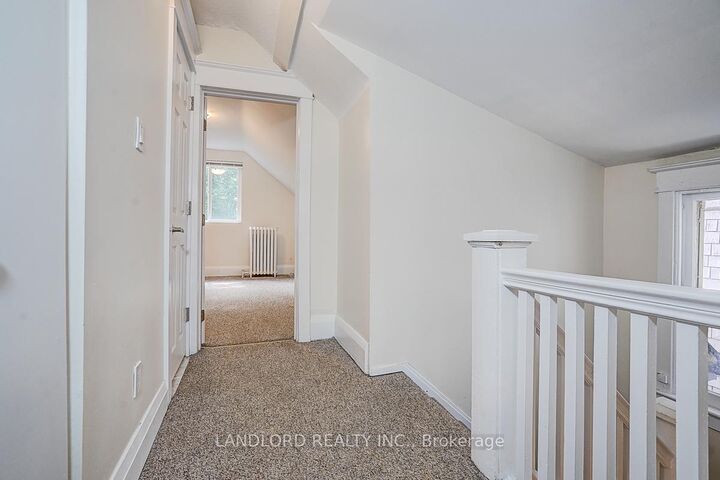 Property Photo:  92 Neville Park Boulevard Upper Unit  ON M4E 3P8 