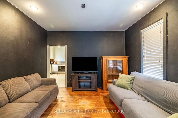 790 3rd Ave A Avenue W — photo 1