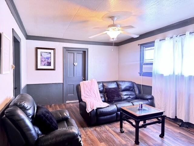 Property Photo:  441 Mud Street  ON L8J 3B6 