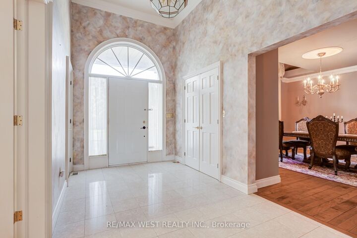 Property Photo:  54 Lynndale Road  ON N3Y 1Z9 