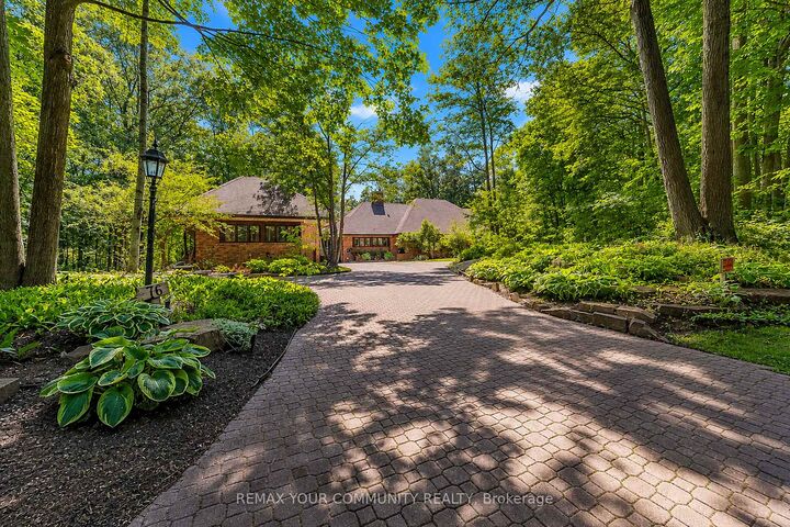 76 Trailwood Crescent — photo 1