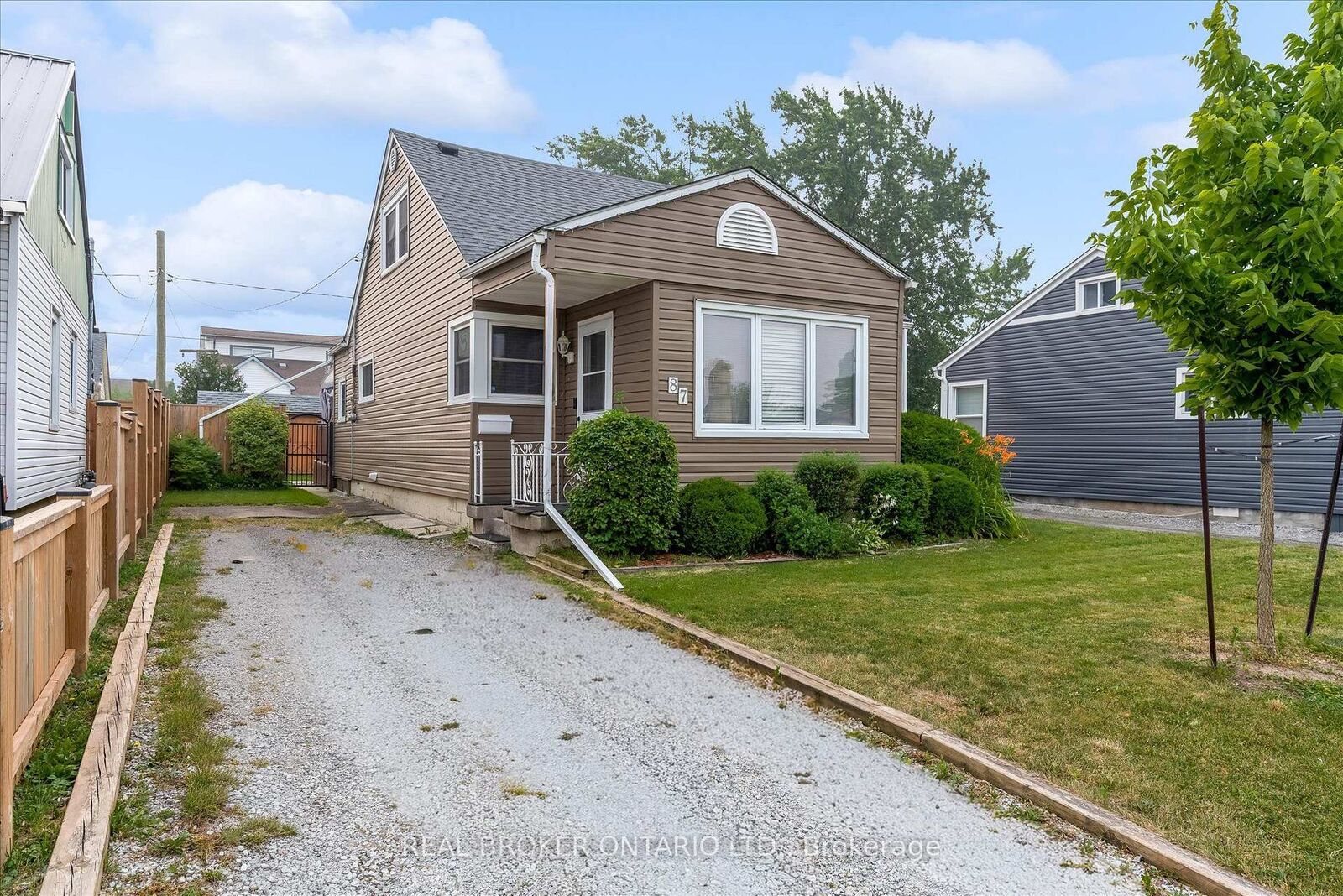 Property Photo:  87 Bishop Road  ON L3B 2V4 