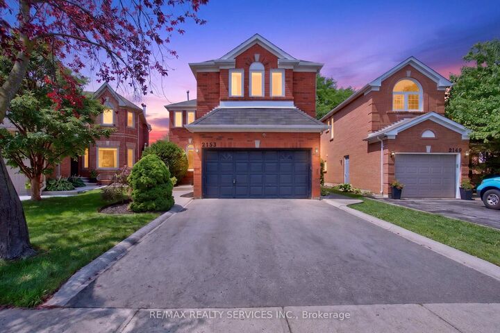 2153 Oak Bliss Crescent — photo 1