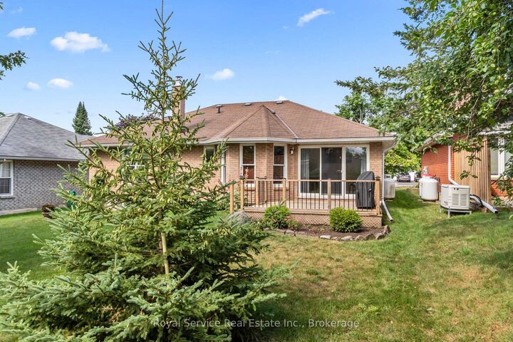 Property Photo:  33 Russell Hill Road  ON K0M 1A0 