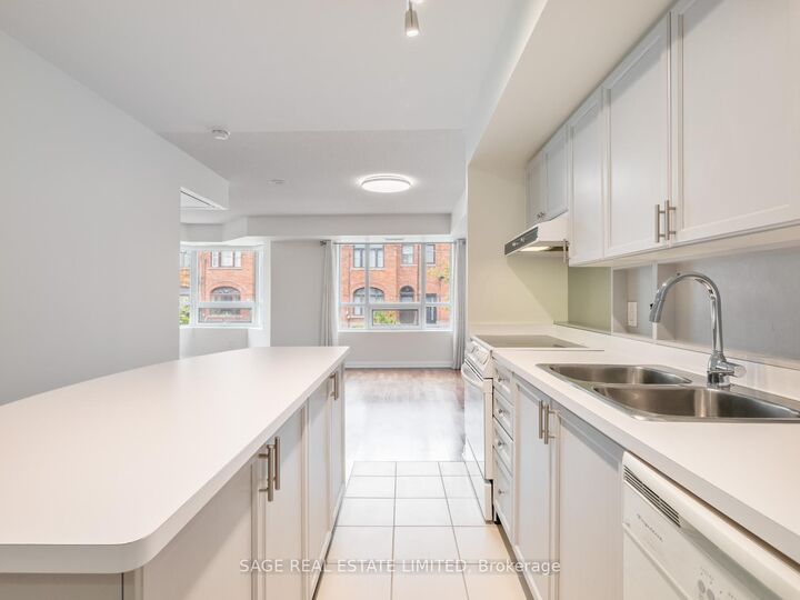 Property Photo:  18 Beverley Street 209  ON M5T 3L2 